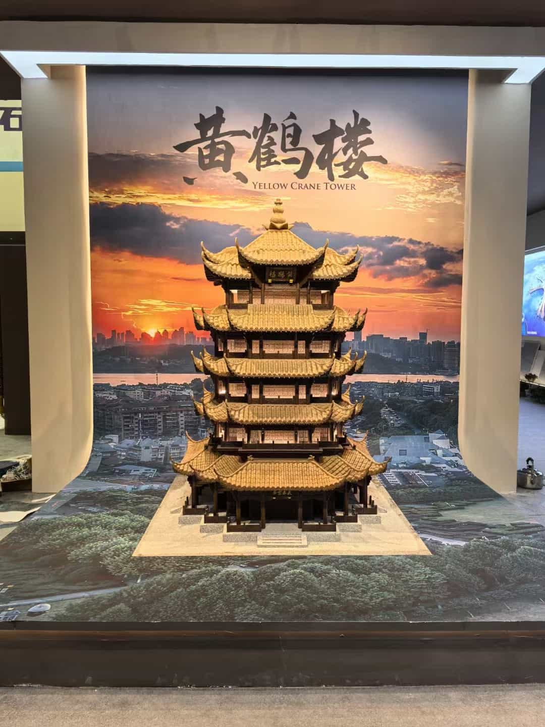 漯河仿古石文创作品-黄鹤楼