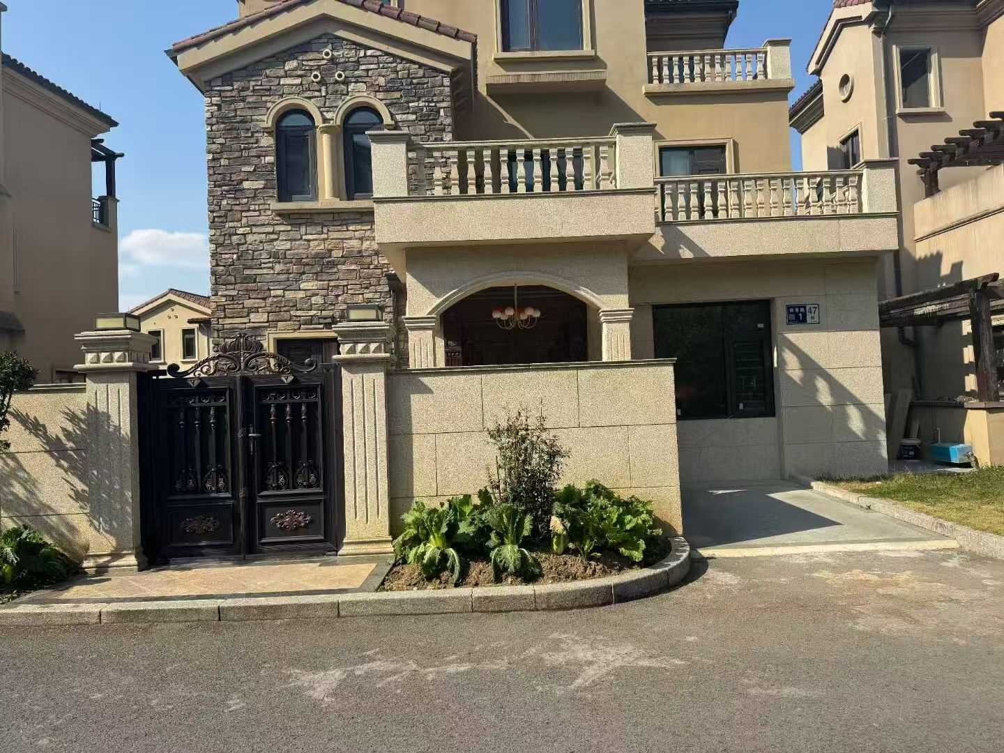 漯河黄金麻别墅干挂效果展示