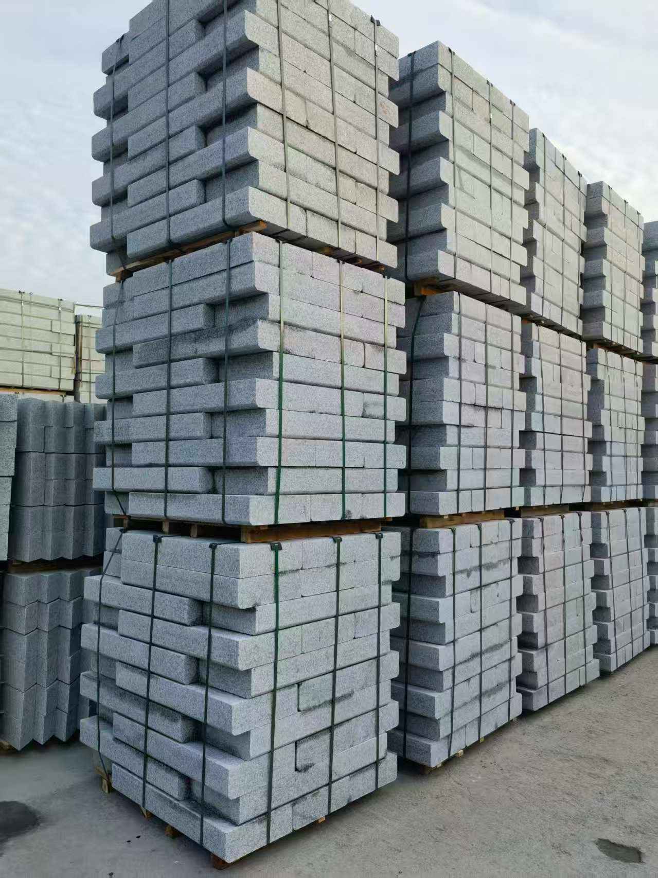 漯河 路沿石（路侧石），颜色一致，尺寸标准